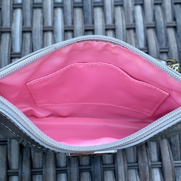 Coach Silver/Pewter Leather Pleated Medium Wristlet - Picture 14 of 16